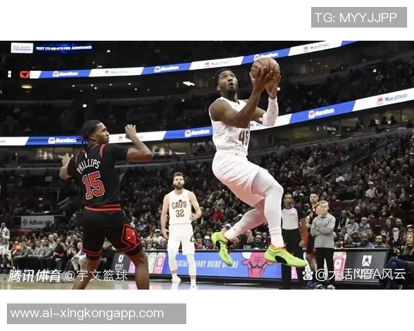 米切尔半场狂砍25分表现惊艳三分球精准助球队争胜